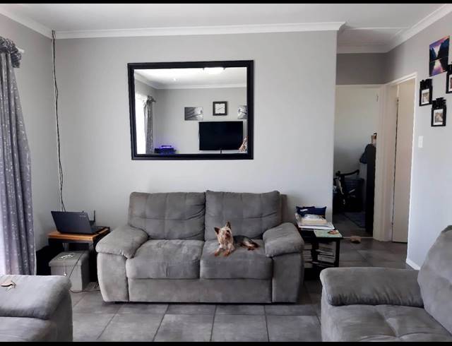 2 BEDROOM TOWNHOUSE RENTED IN SHERWOOD